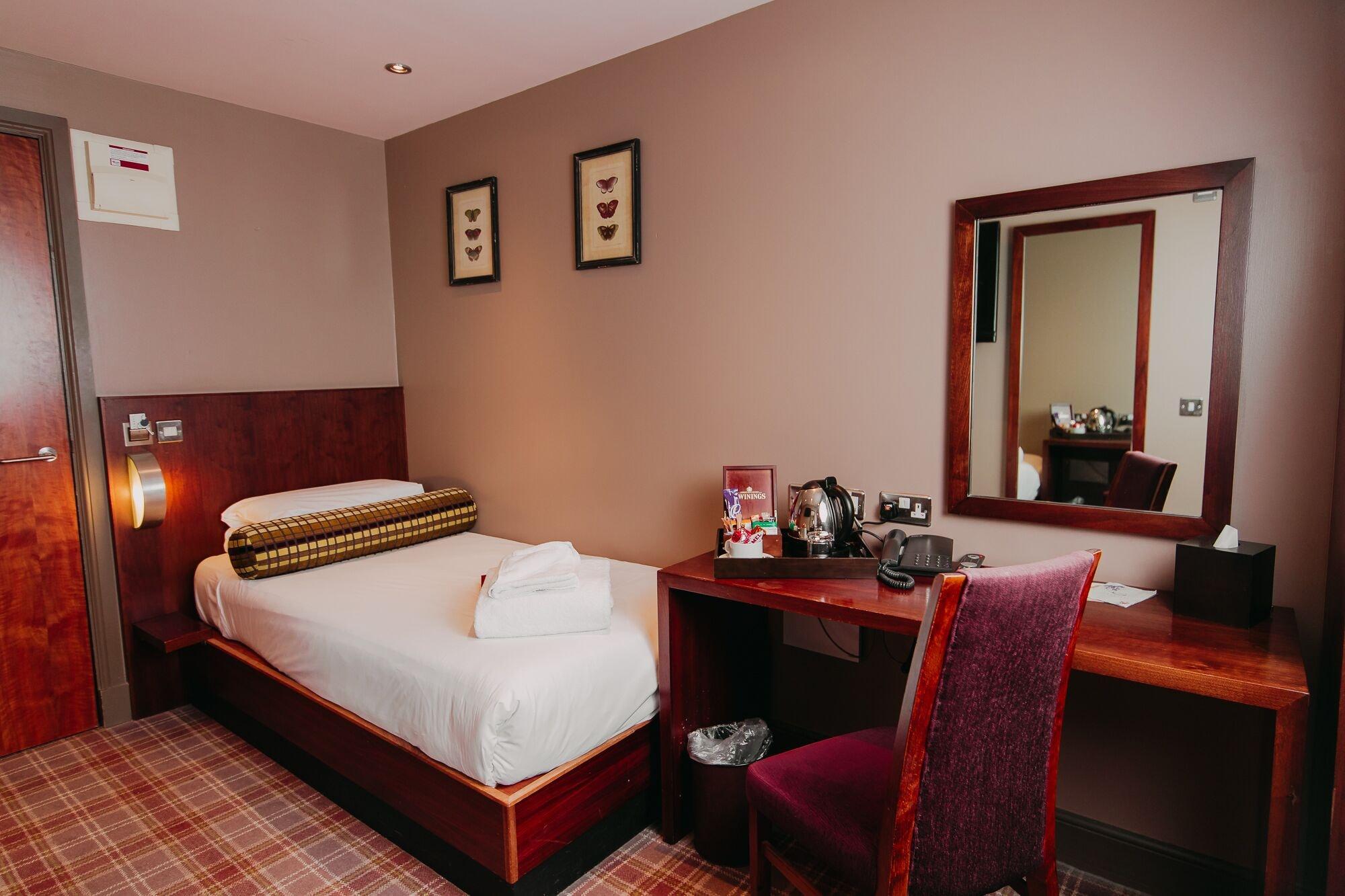 Lynnhurst Hotel Johnstone Esterno foto