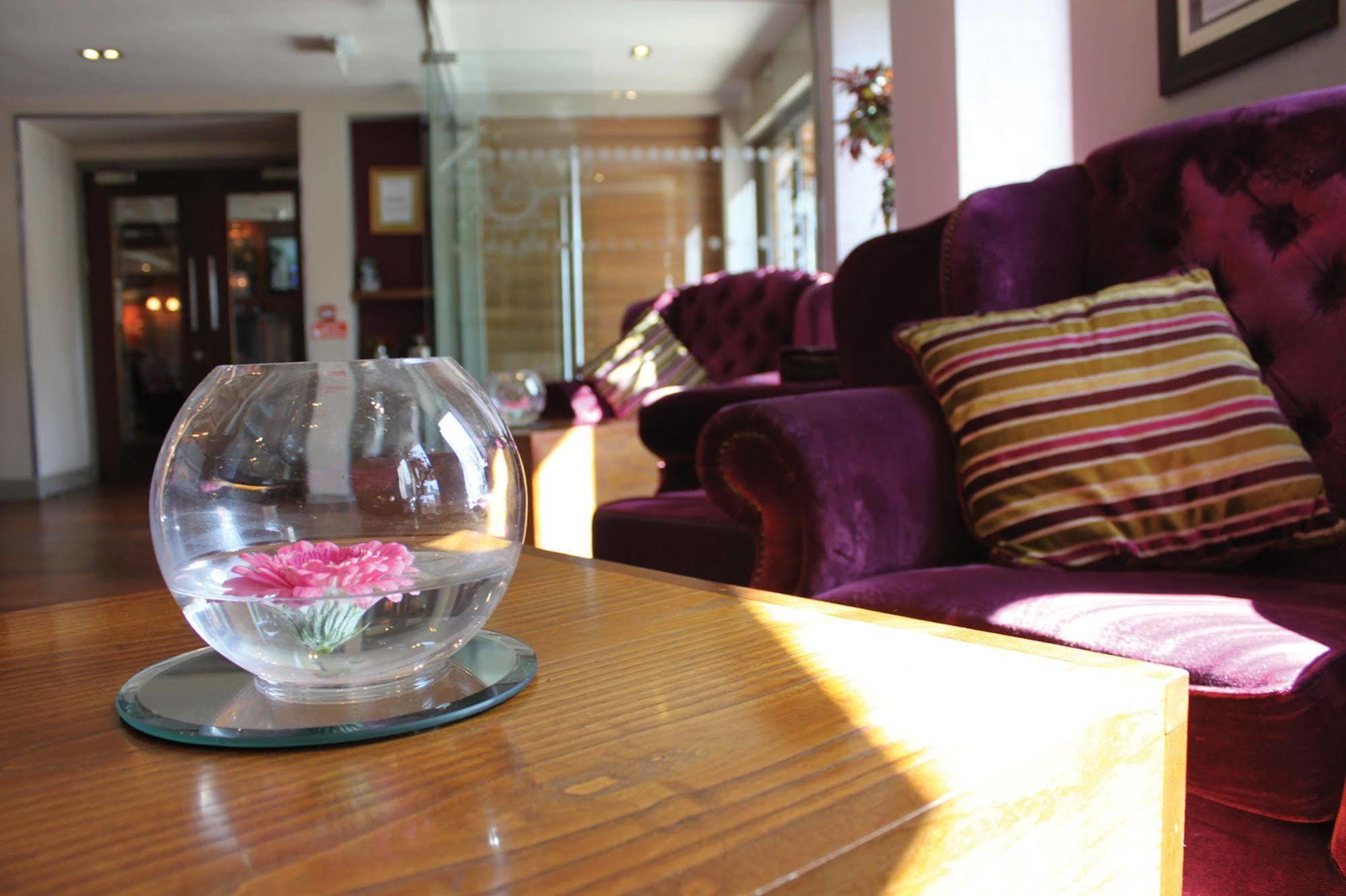 Lynnhurst Hotel Johnstone Esterno foto